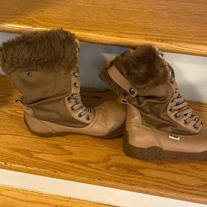 Pajar Canada waterproof newer boots with fur mud calf warm fur size 7- 7 1/2 E38